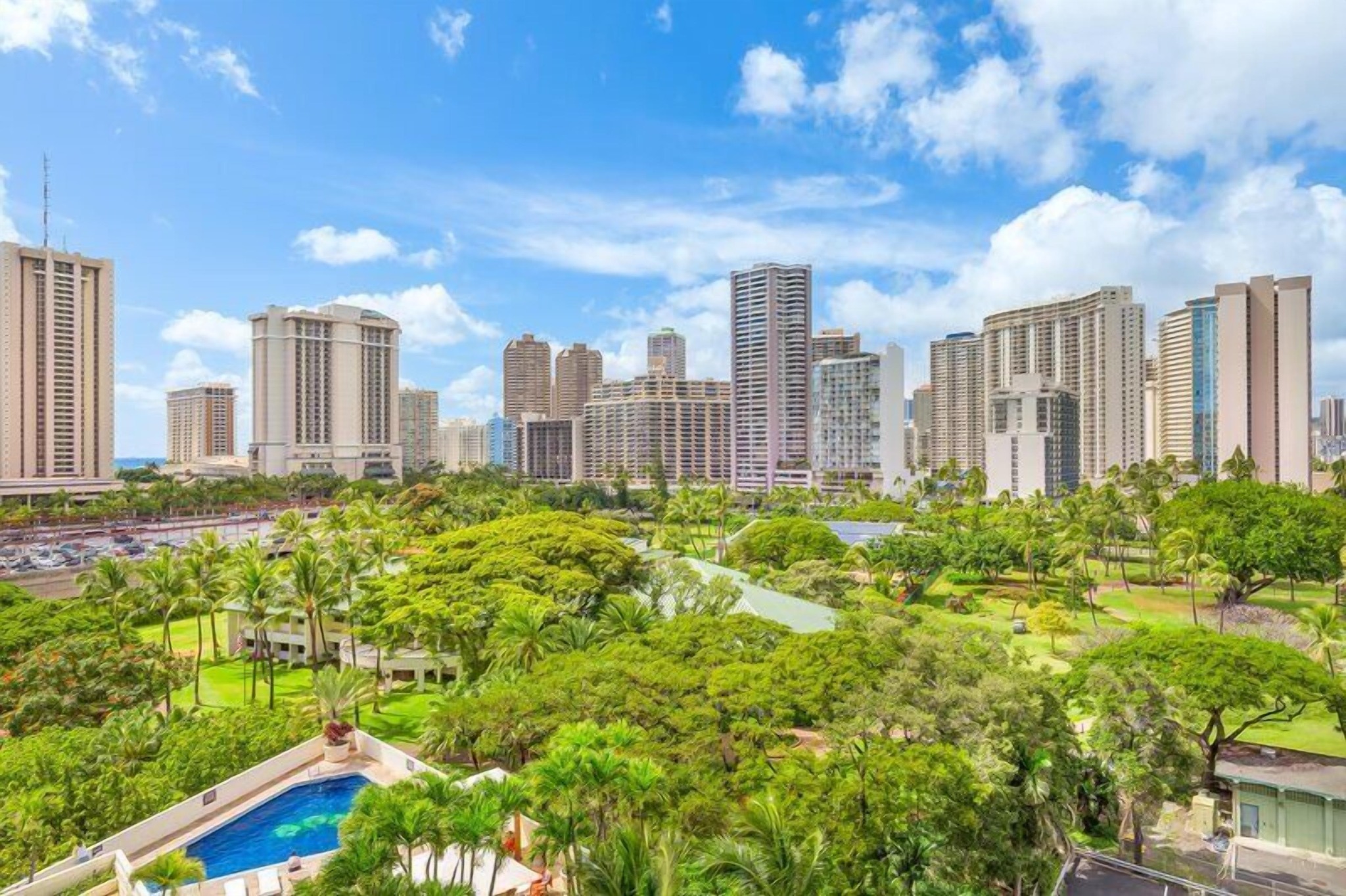 Luana Waikiki Hotel & Suites